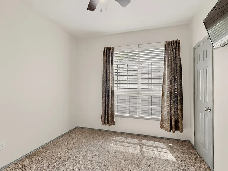 1409 Clear Creek Dr — Photo 26