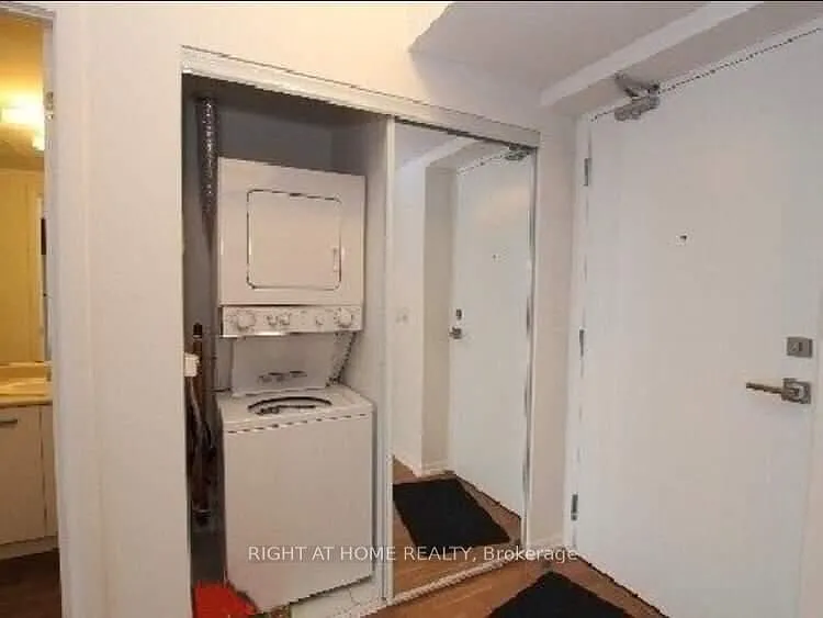 832 Bay St #4709 — Photo 41