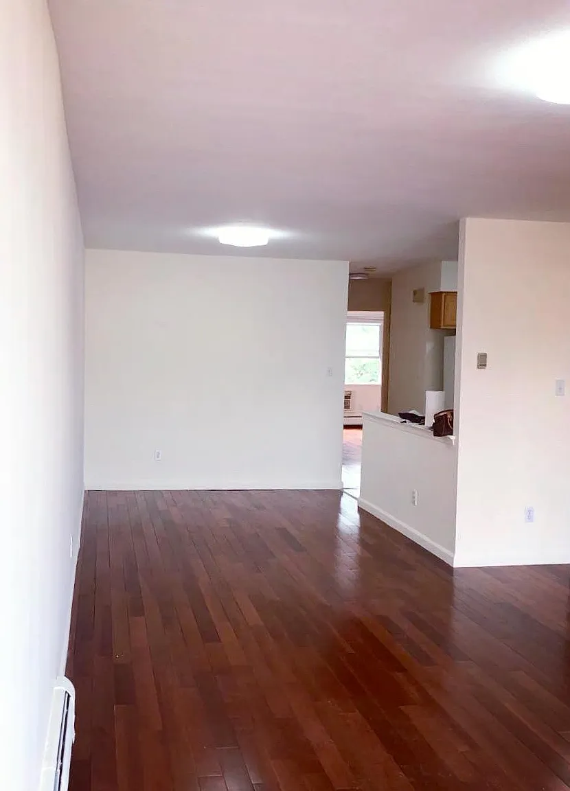 3 bed, 1.5 bath, $3,200 — Photo 3