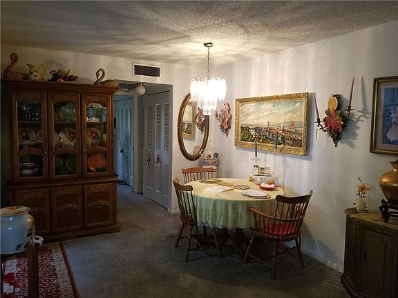 5th image of 188 Ellesmere D #188