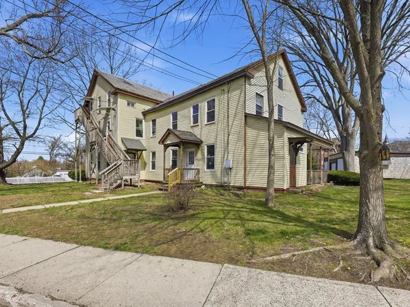 17 Adams St, Easthampton, MA 01027