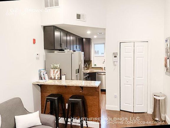 2nd image of 1621 Brown St APT 1