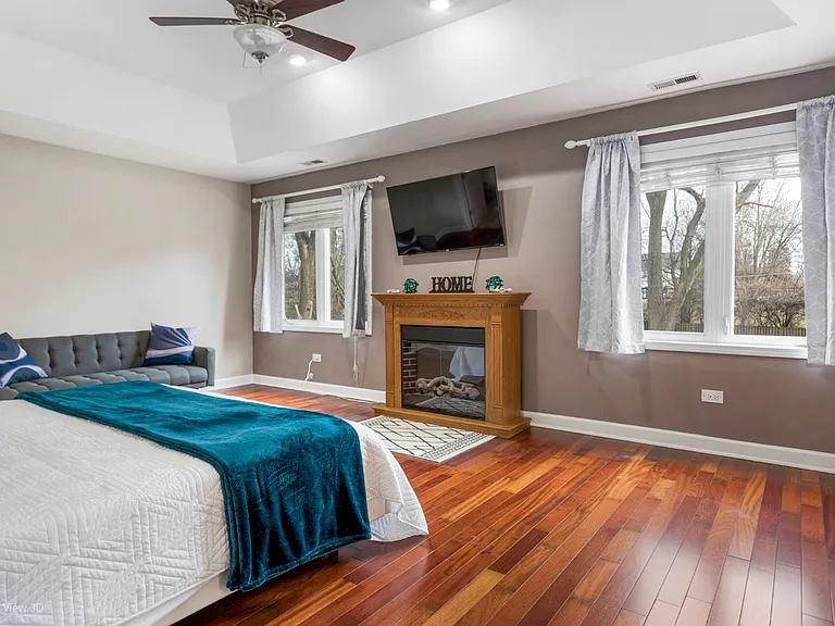 6207 Belmont Rd — Photo 2