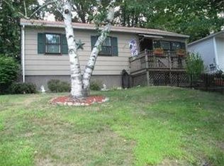 31 Jardine St, Springfield, MA 01107