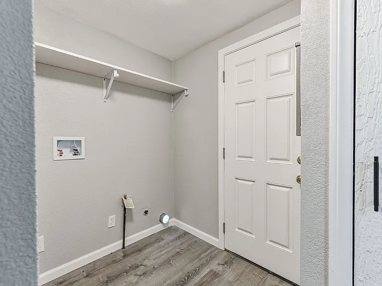4453 Maia Way — Photo 27