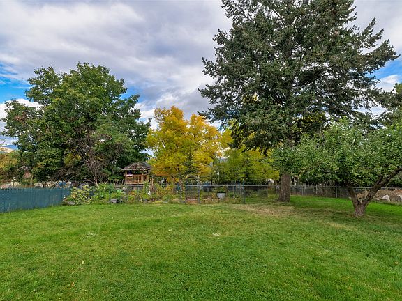 4th image of 2320 W Summit Dr