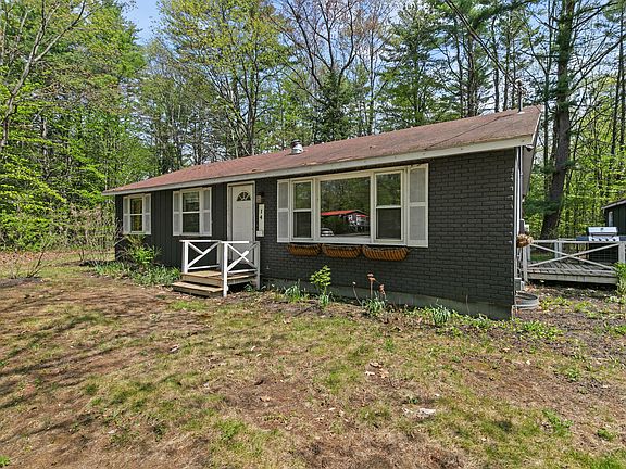 3rd image of 14 Balsam Lane