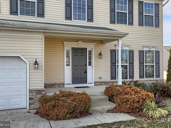 5th image of 141 Evergreen Cir