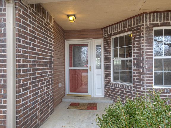 2nd image of 25640 Briar Dr