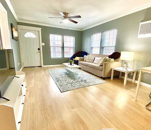 3rd image of 1802 Morgan Ave #1802