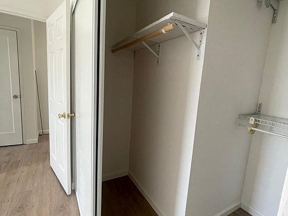 4th image of 975 Sandra Ct APT 4