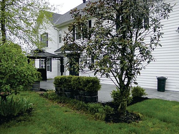 2nd image of 202 La Rose Ct