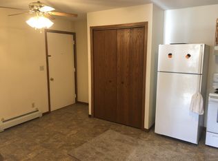 315 14th Ave SE APT 3, Devils Lake, ND 58301