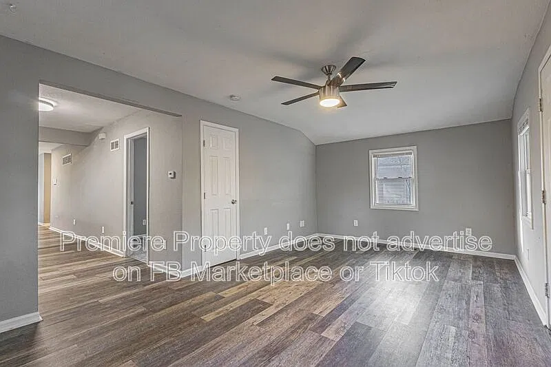 2 bed, 1.0 bath, 900 sqft, $1,150 — Photo 3