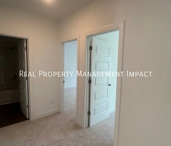 616 Market Grove Dr #100 — Photo 21
