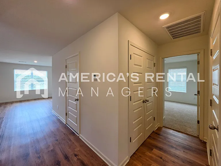 9314 Parkway Gardens Loop — Photo 21