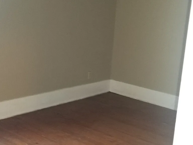 373 W Perry St — Photo 5
