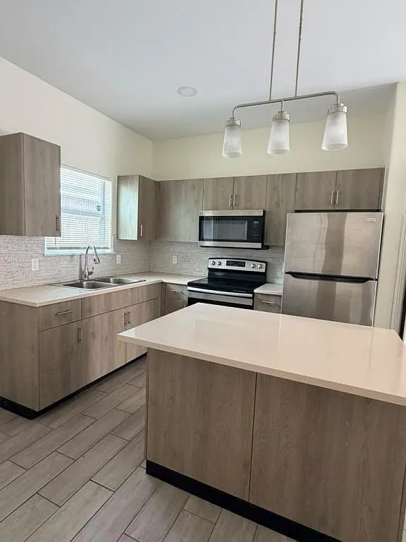 1613 W Broome St #3 Edinburg TX 78541 — Photo 3
