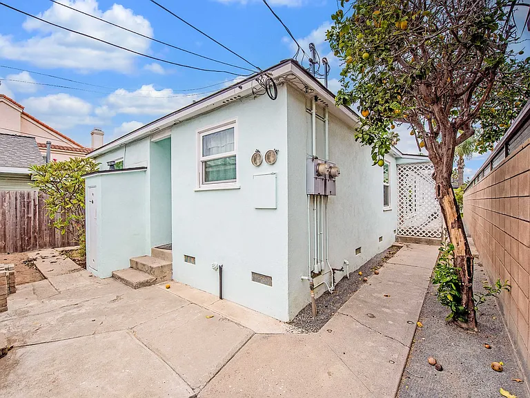 224 Frankfort Ave — Photo 23