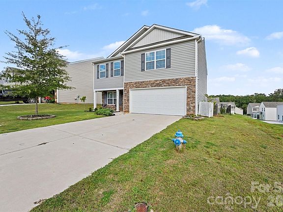 4th image of 404 Berrybeth Cir