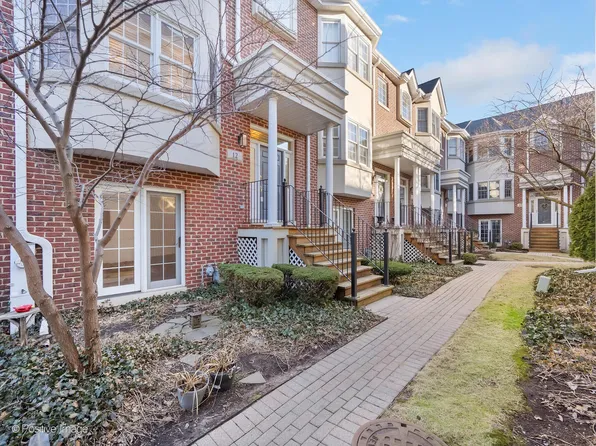 12 N Kensington Ave, La Grange, IL 60525