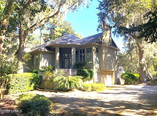 16 Hunt Club Ct, Hilton Head Island, SC 29928