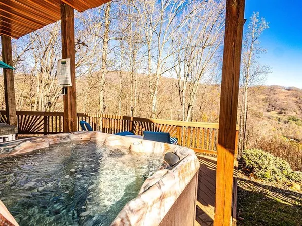 515 Meadow Rd, Bryson City, NC 28713