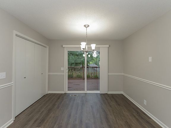 5th image of 1701 Hunters Branch Rd