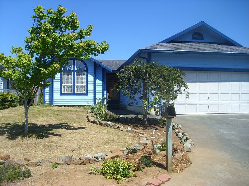 1st image of 1167 Breen St