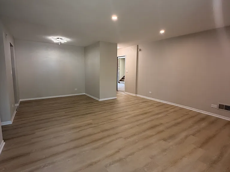 521 73rd St #104 — Photo 33