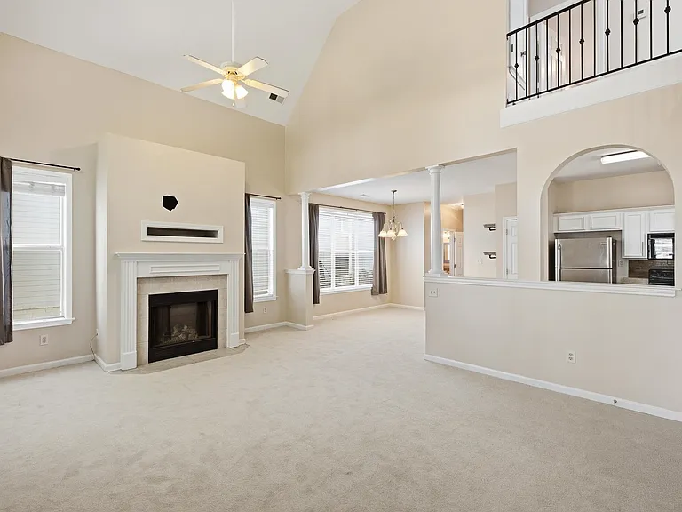 1277 Island Pl E — Photo 4