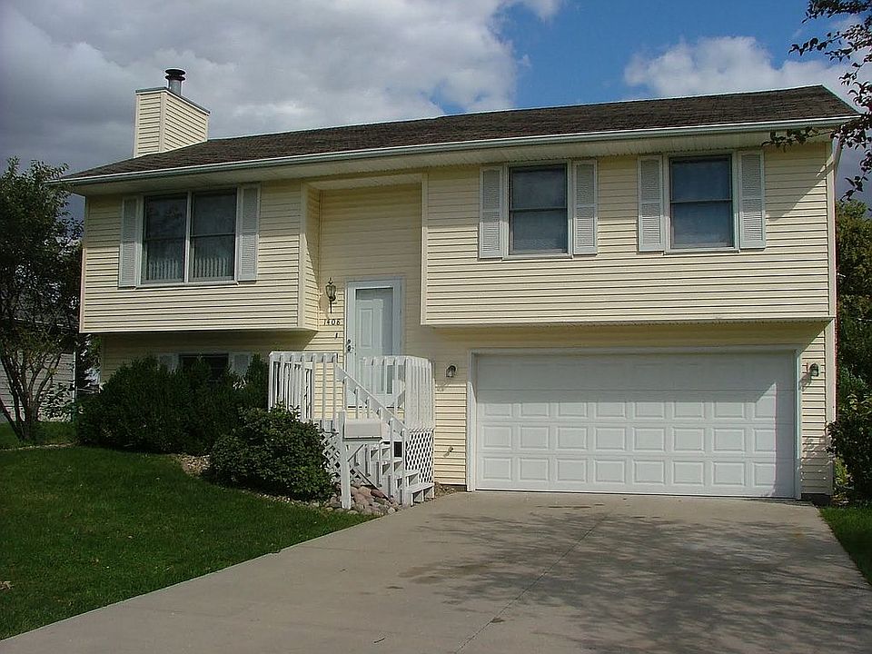 3 BR 2 Bath Bi-Level Home