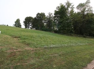 5245 Stonegate Dr, Zanesville, OH 43701