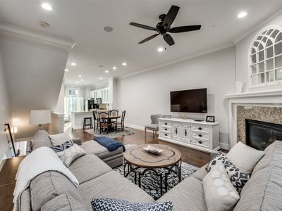 3212 Wycliff Ave #3212, Dallas, TX, 75219