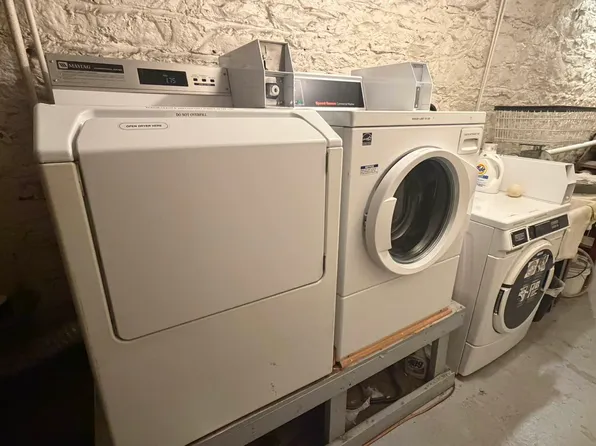 194 Saint Marks Avenue image 14 of 14