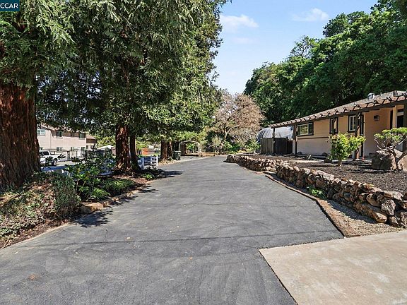 4th image of 1451 Franklin Canyon Rd