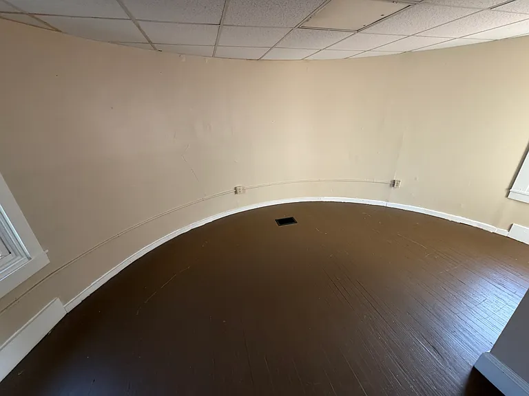 149 W Main St — Photo 11