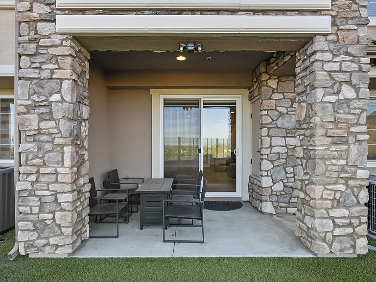 21928 Cortina Pl — Photo 29