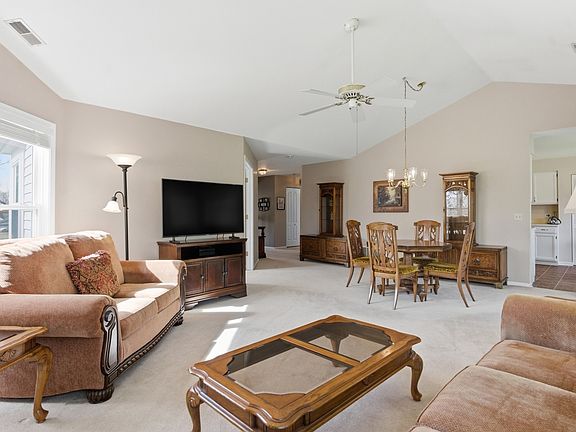 5th image of 2520 Live Oak Ln