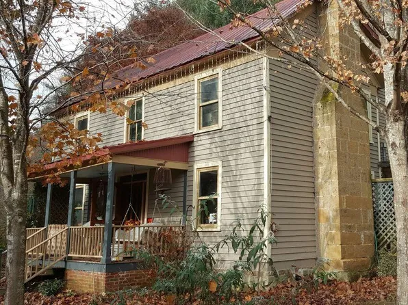 25397 Midland Trl, Lewisburg, WV 24901