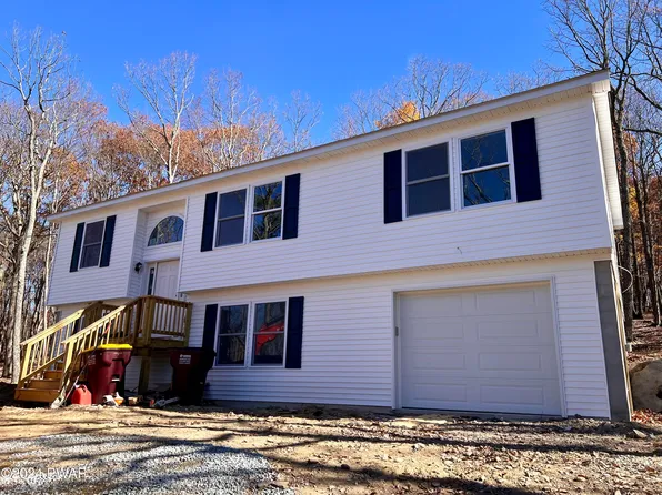 124 White Pine Dr, Milford, PA 18337
