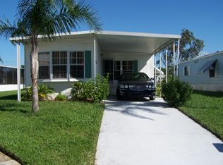 10 La Paloma Ln, Port Saint Lucie, FL 34952