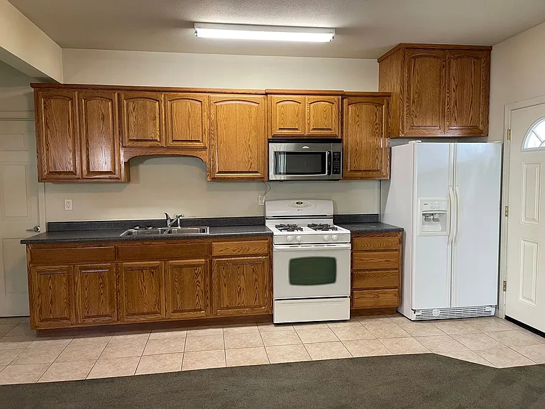 5463 Deschutes Rd — Photo 39