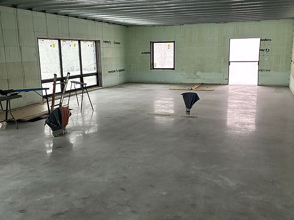 2nd image of 449 Partridge Hollow Rd