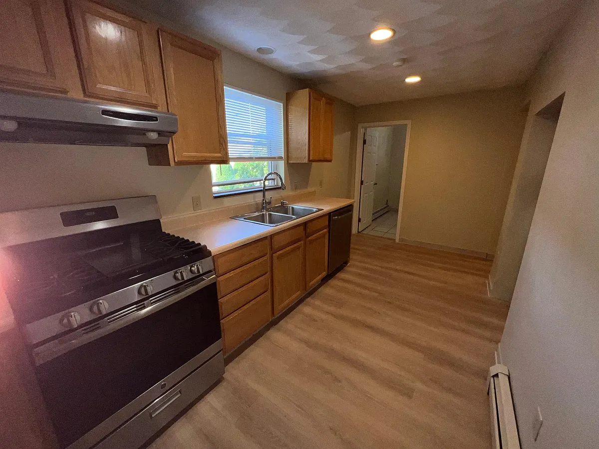 Kitchen - 567 Smithfield Rd #48