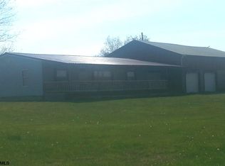 5609 Hall Rd, Buckhannon, WV 26201