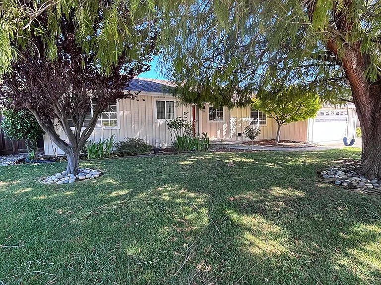 4992 Mattos Dr — Photo 37