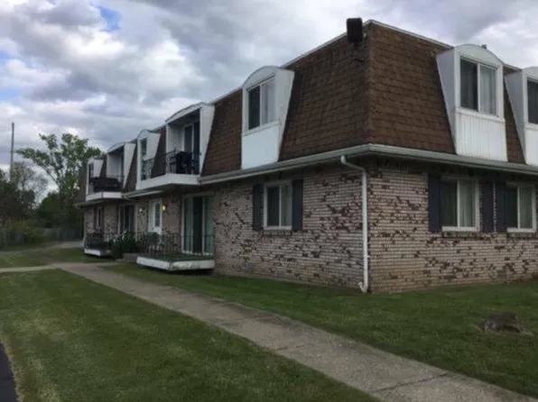 61 S Fisher Rd, Buffalo, NY 14218