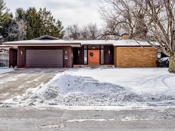 2124 Ashmore Dr, Ames, IA 50014