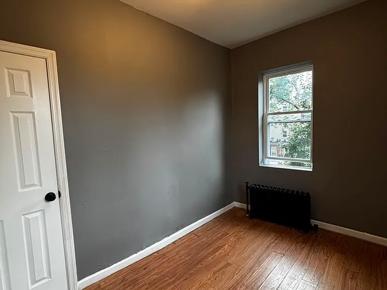 713 Arlington Ave #4D — Photo 3